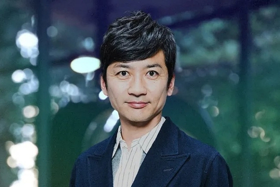 Ngôi sao hạng A bị đình chỉ vì ép nhân viên gửi ảnh nóng