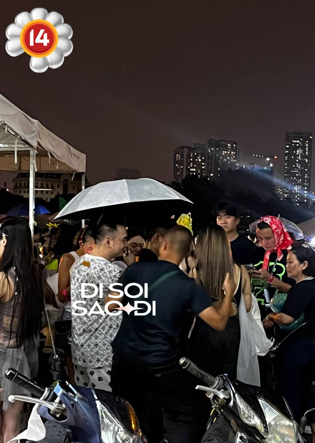 Tóm dính chồng cũ Xoài Non đi đu GDragon giật mình diện mạo qua cam thường