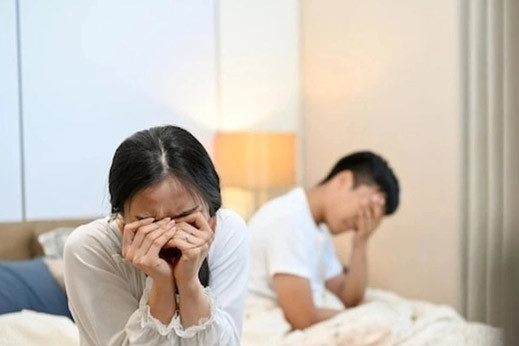 Chồng thản nhiên ngoại tình trên ô tô mua bằng tiền mượn bố mẹ vợ