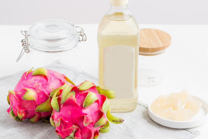 Giấm kết hợp cùng thanh long có rất nhiều tác dụng cho hệ tiêu hóa. (Ảnh: Xiachufang)