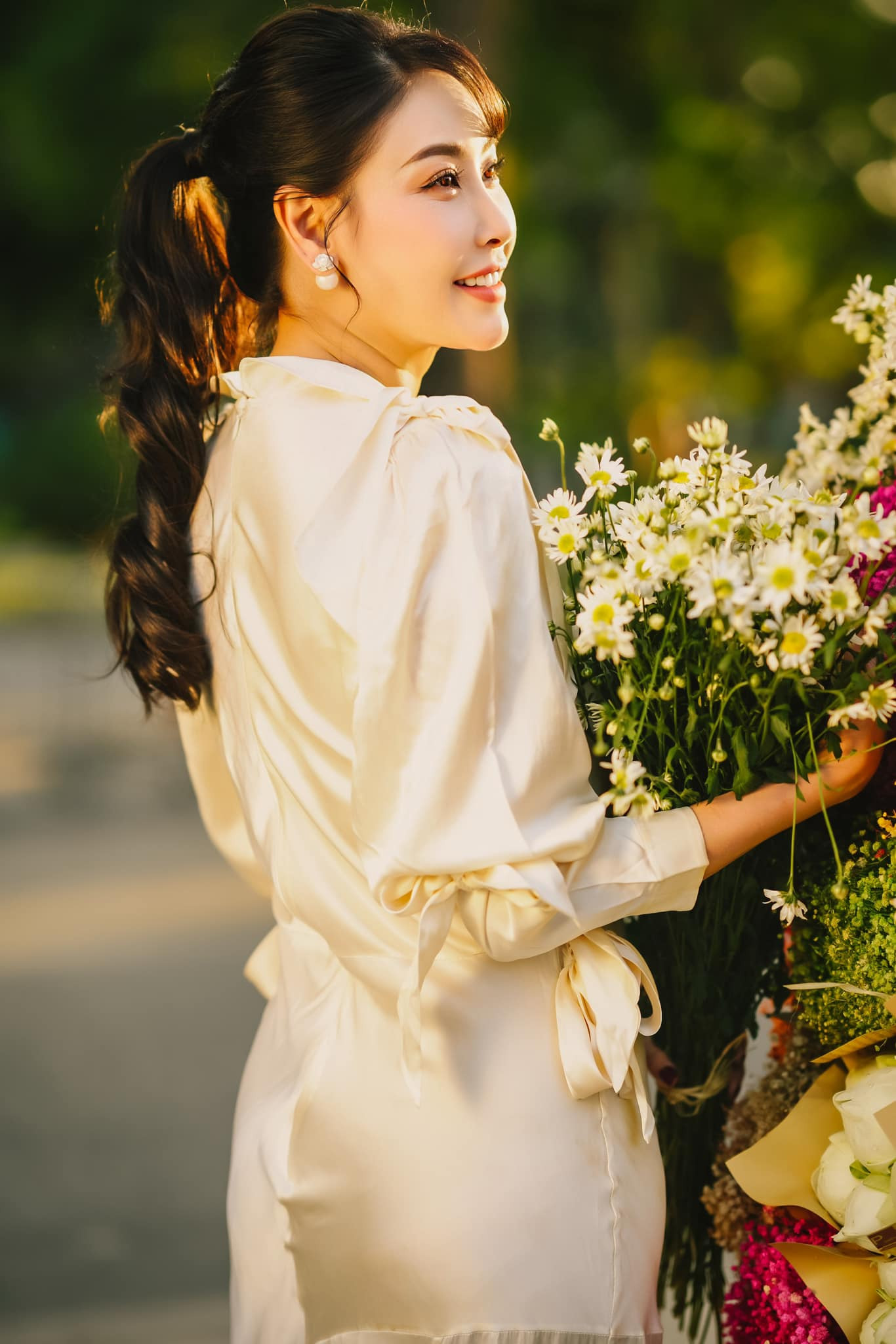 Hà Kiều Anh - hoa hậu trẻ nhất lịch sử Việt Nam, hiện tại ở tuổi U50 nhan sắc vẫn quá 'hack' tuổi- Ảnh 4.