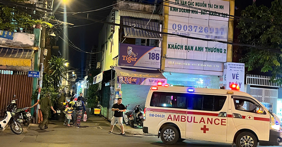 Làm rõ nguyên nhân vụ nam thanh niên loã thể, kêu cứu rồi gục chết ở TPHCM
