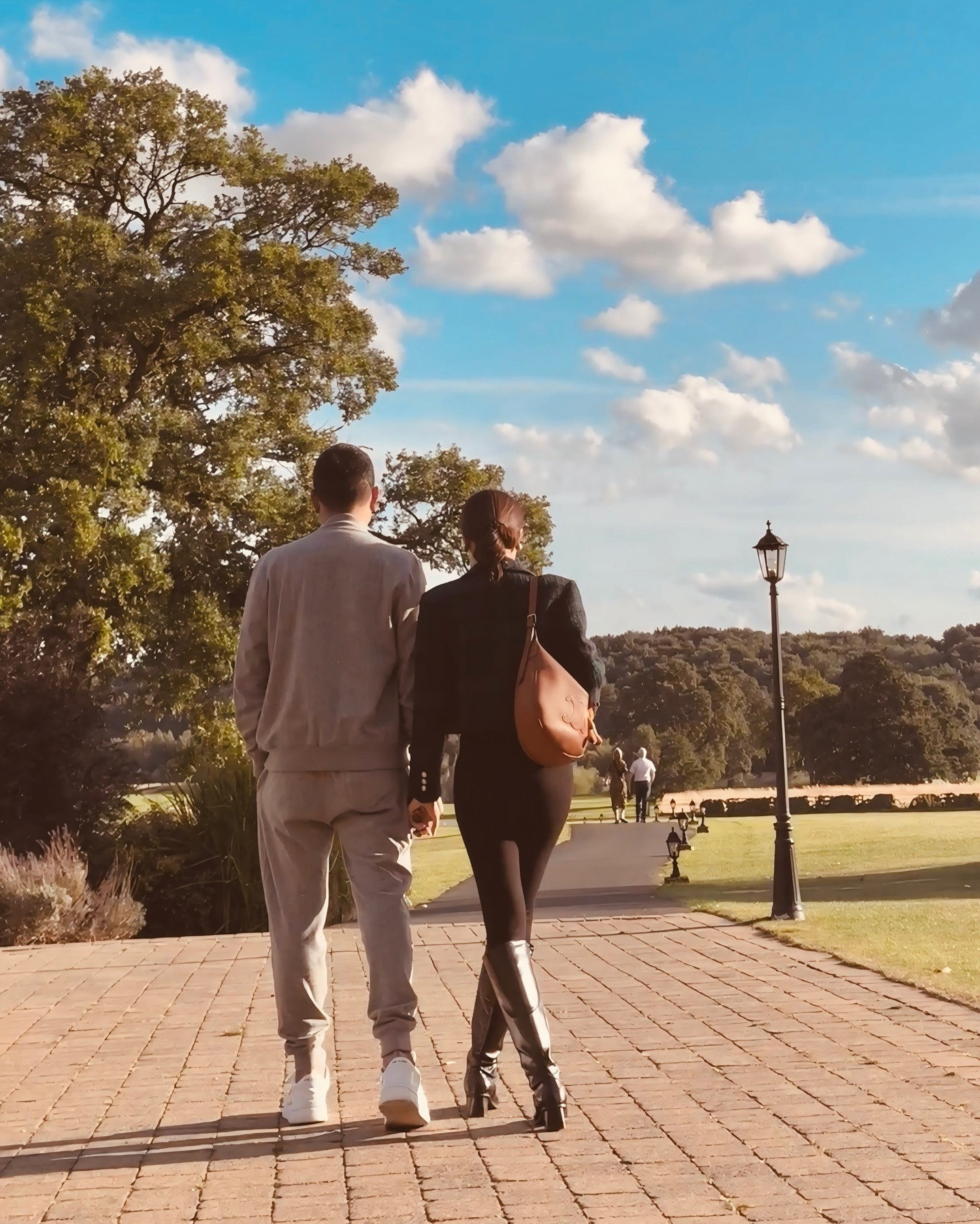 Phanh Lee hiếm hoi khoe cận dung mạo chồng chủ tịch bóc trần hôn nhân sau 5 năm làm dâu hào môn