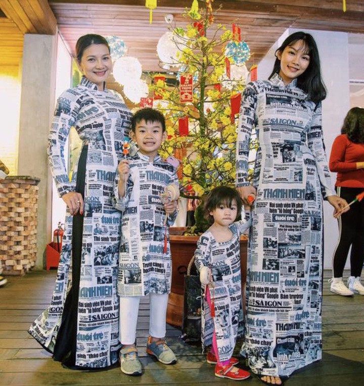 Kiều Trinh bên 3 người con.