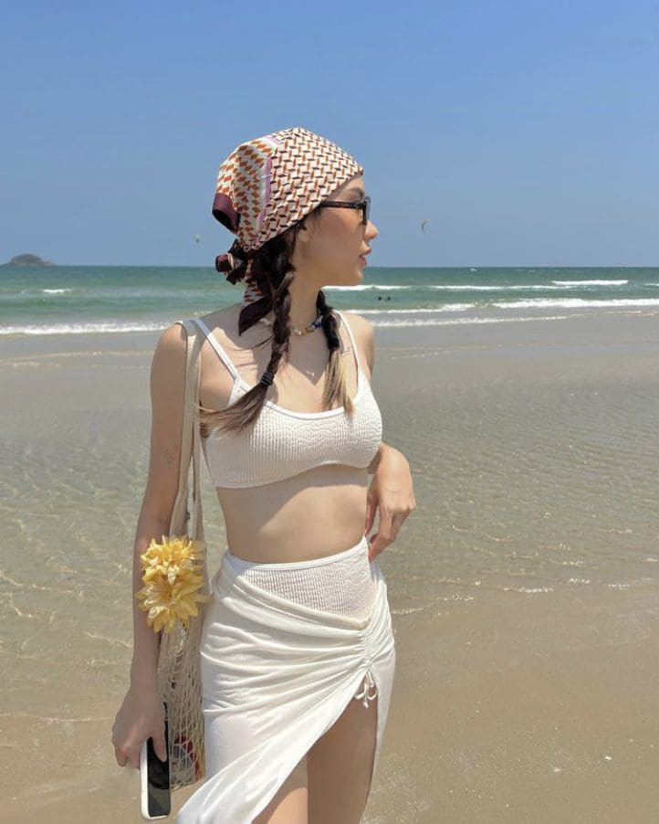 Gợi ý những mẫu thời trang đi biển quyến rũ, nhất định tham khảo lựa chọn trong mùa hè 2025- Ảnh 3.