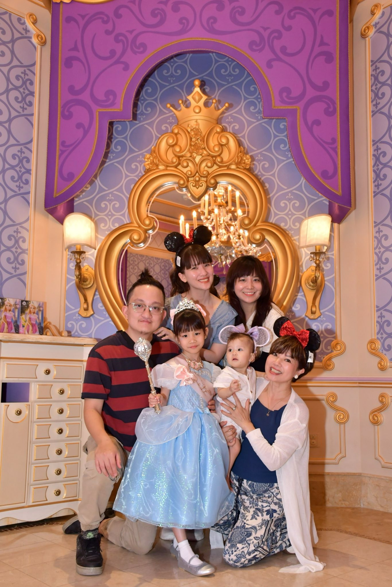 Đã lên chức bà nội của 2 cháu nhưng nữ NSND này vẫn giữ sắc vóc 'hack tuổi' đáng kinh ngạc - Ảnh 10.