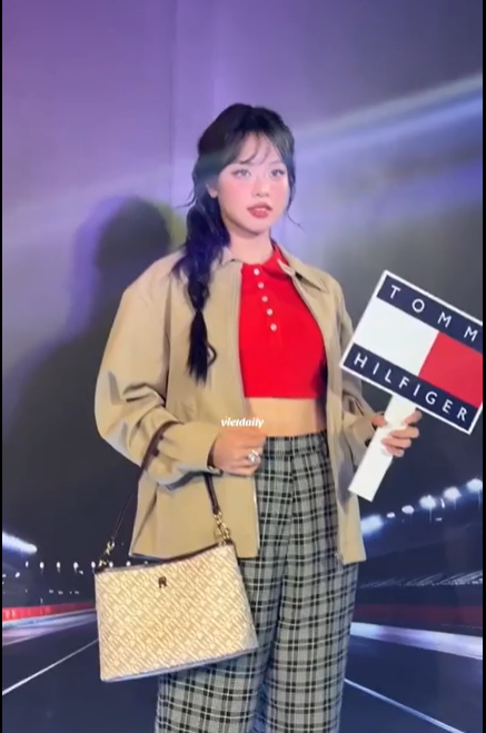 Hoa hậu Thanh Thủy bị chê thảm họa thời trang vì mặc khó hiểu lên đồ như đi chợ