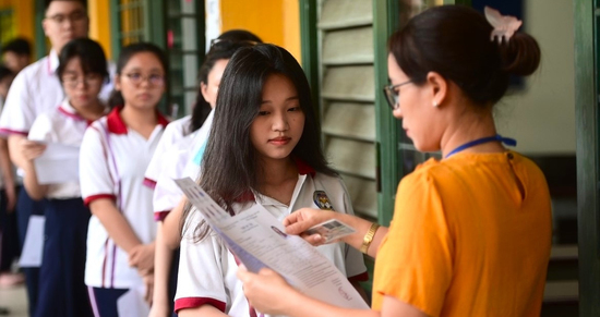 Hơn 1,16 triệu thí sinh bước vào ngày đầu tiên kỳ thi tốt nghiệp THPT năm 2025