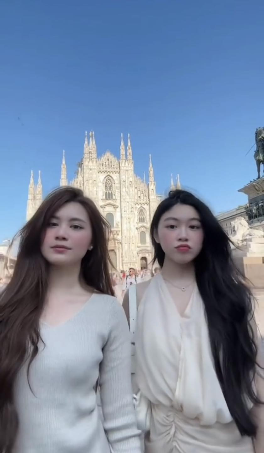 2 con gái MC Quyền Linh chung khung hình nhan sắc bùng nổ MXH