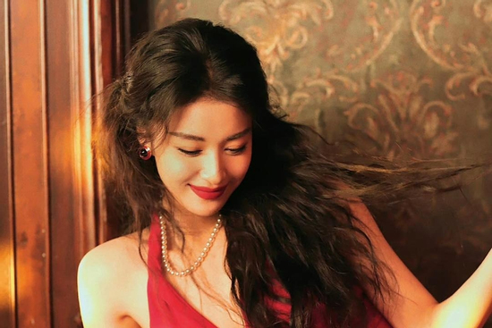 Cuối ngày hôm nay (26/6/2025), 3 con giáp ngửa tay hứng mưa tiền, mưa bạc, sự nghiệp thăng tiến