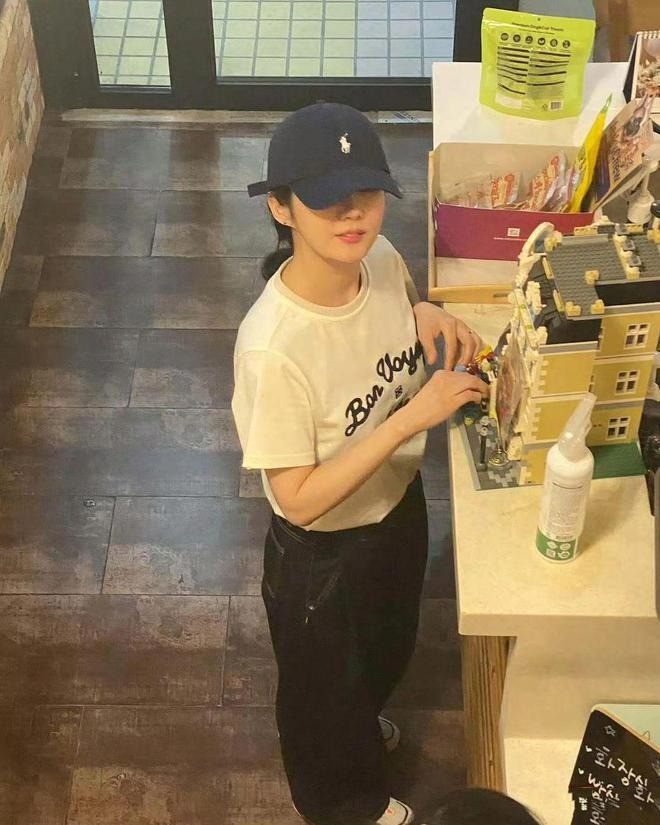 Không phải Son Ye Jin đây mới là mỹ nhân U50 trẻ đẹp bất chấp thời gian