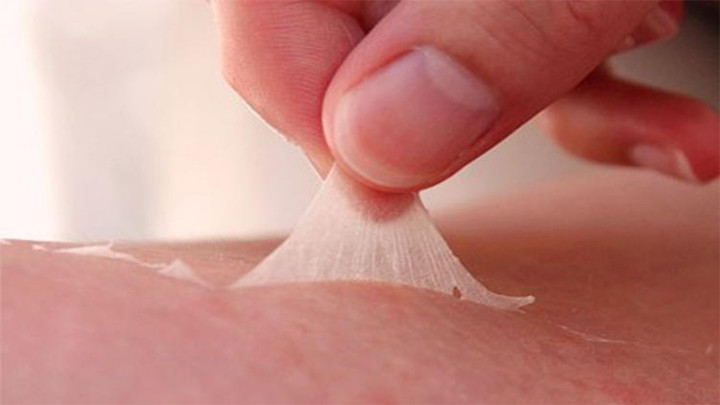 Các sản phẩm làm đẹp da dạng lột được nhiều phụ nữ ưa chuộng.