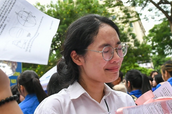 Đề thi tốt nghiệp THPT năm 2025: ‘Thí sinh khóc nhưng cần thay đổi’