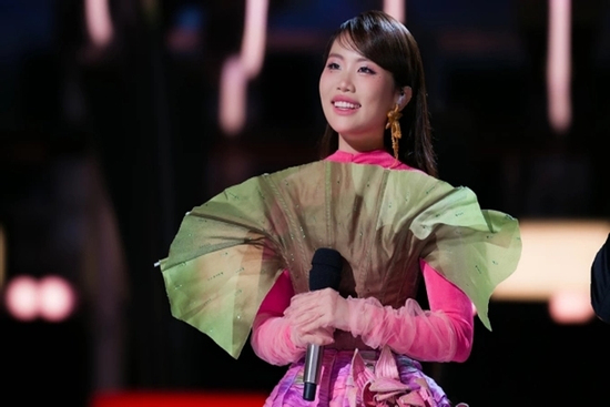 Phương Mỹ Chi thắng áp đảo