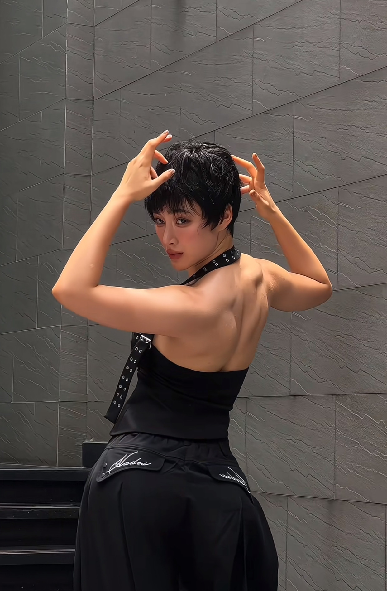 Angela Phương Trinh 'tóc tém, đô con' đang tính toán điều gì? img6484