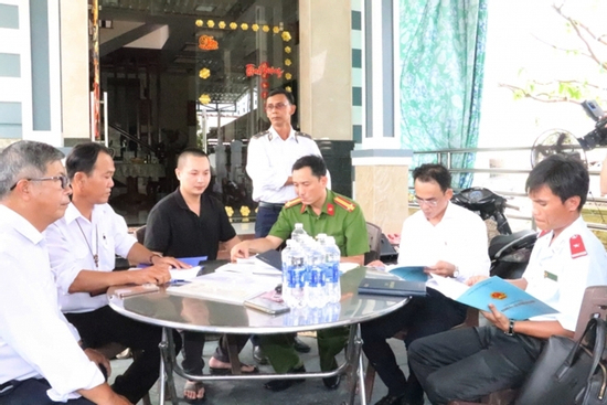 C.P. Việt Nam nói gì về một loạt vấn đề dư luận đang đặc biệt quan tâm?