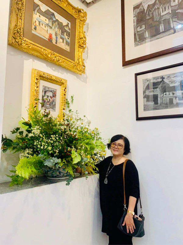 Mẹ ruột BTV Hoài Anh: Giảng viên trường đại học, tuổi hưu sống bình yên bên con cháu Thân thế mẹ ruột BTV Hoài Anh: Giảng viên trường Đại học, tuổi xế chiều sống kín tiếng - Ảnh 9.
