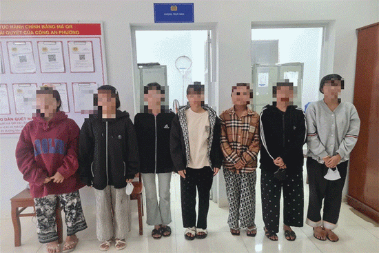 Nhóm thiếu nữ hành hung, chích điện nạn nhân rồi quay clip gây xôn xao dư luận