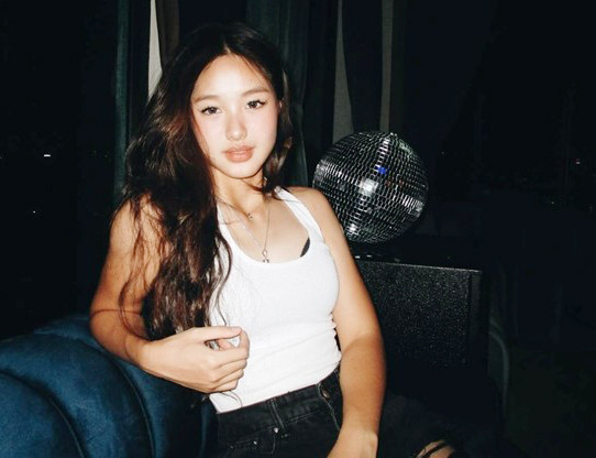 Con gái hoa khôi bóng chuyền Kim Huệ, tuổi 18 khiến dân mạng không thể rời mắt- Ảnh 11.