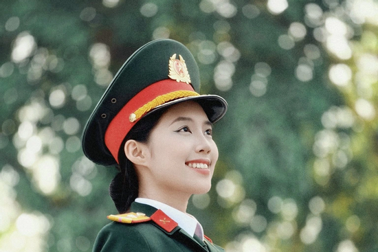 Gia thế đáng nể của nữ quân nhân vừa đăng quang Á hậu Việt Nam 2024