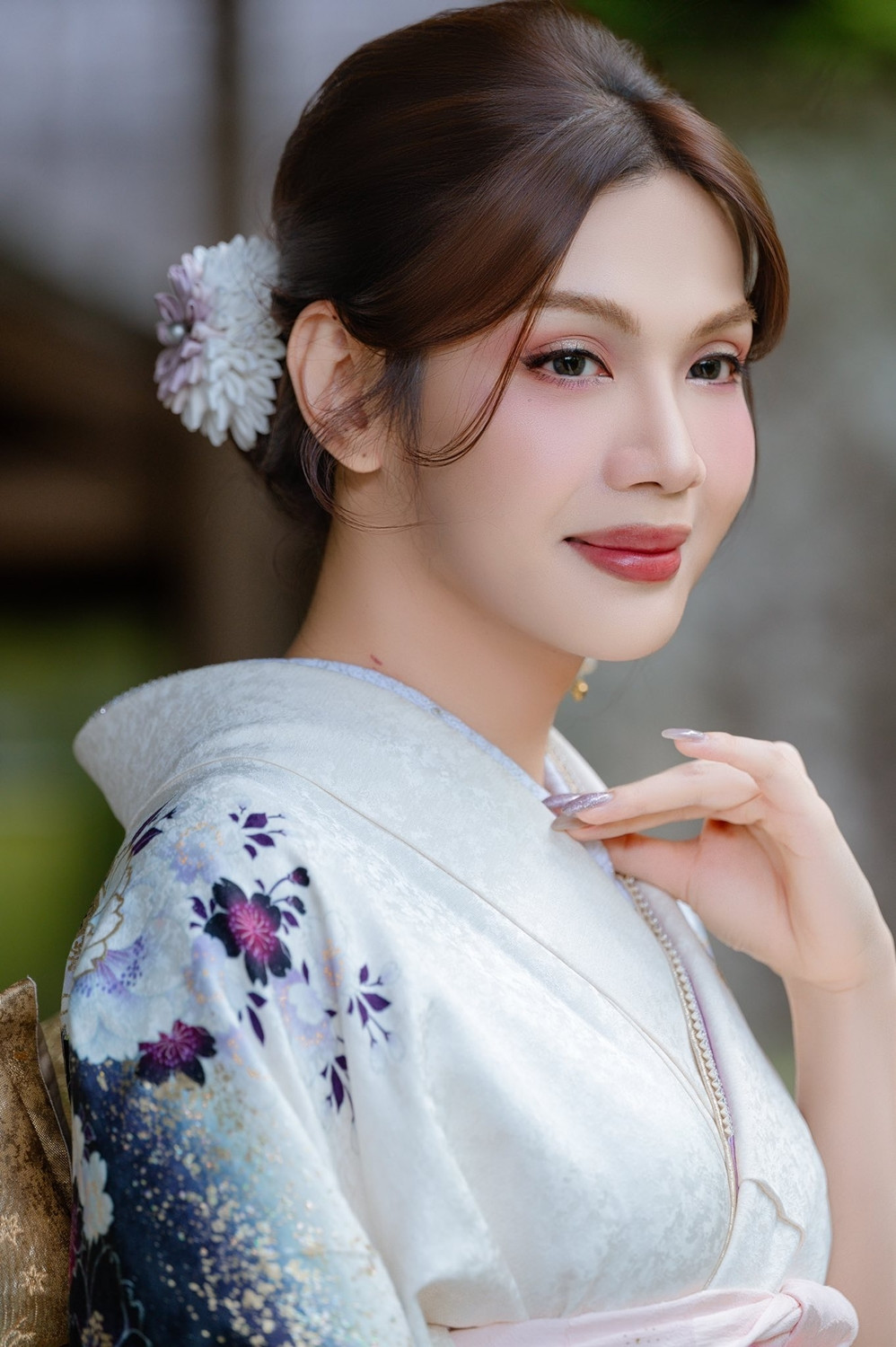 Luna Đào đứng giữa 2 Hoa hậu đình đám nhan sắc không hề thua kém