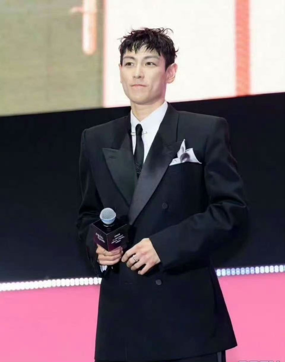 Ngoại hình gây shock bị chê như người ngoài hành tinh của TOP Big Bang