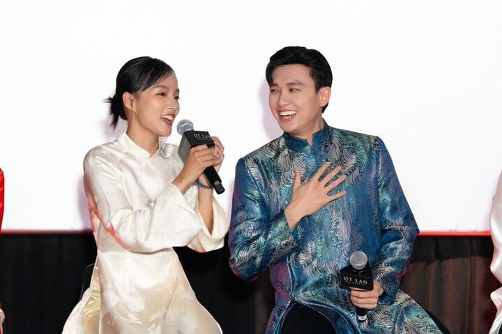 Nữ diễn viên lộ ảnh hẹn hò Quốc Trường kém đằng trai 13 tuổi gương mặt mới toanh