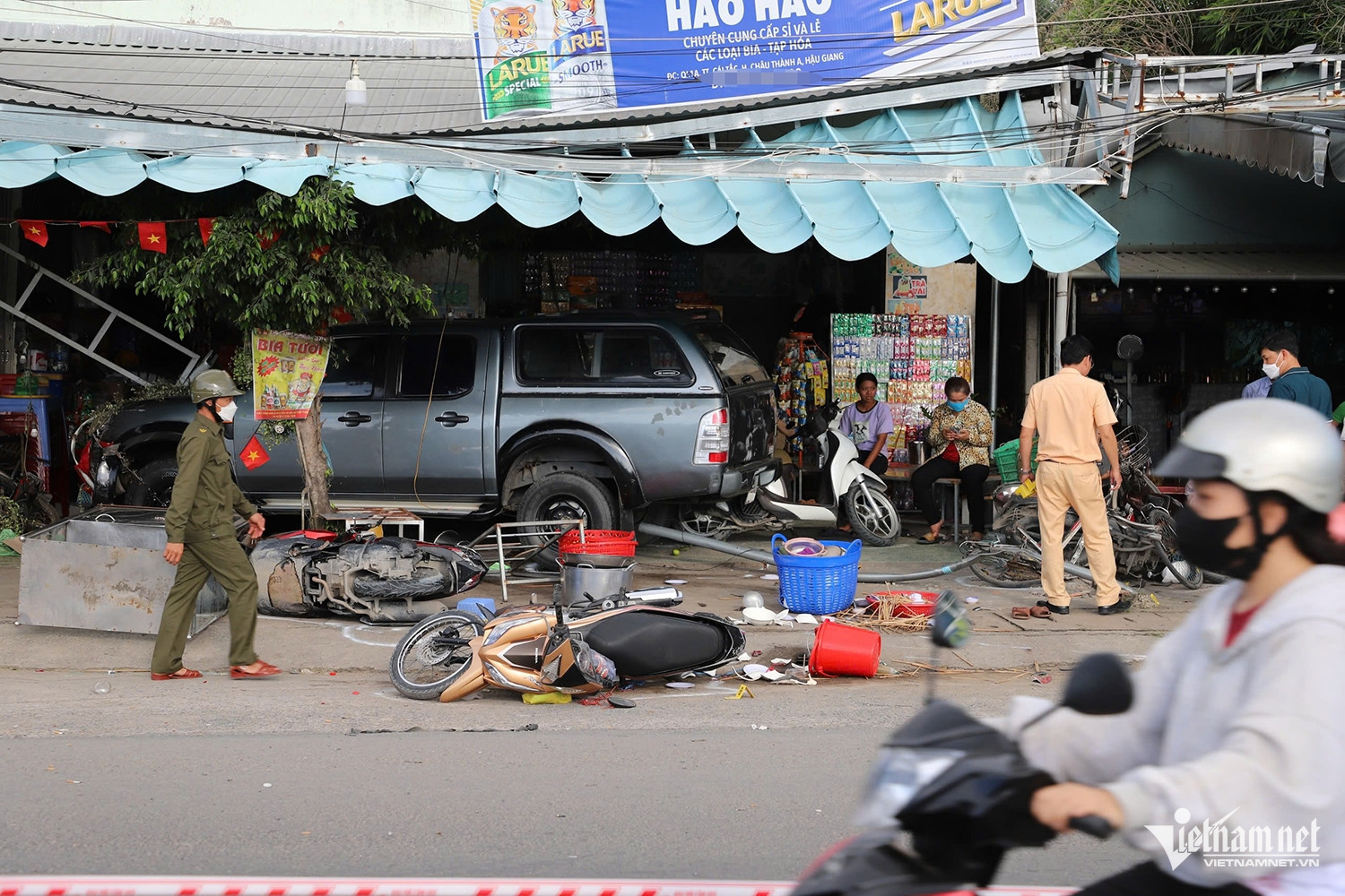 W-ô tô tong xe máy 1.jpg