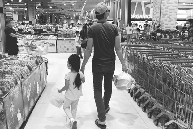 Cuộc sống bí ẩn của nam nghệ sĩ là đại gia ngầm: Lần duy nhất công khai vợ là đám cưới, có con gái 4 tuổi- Ảnh 7.