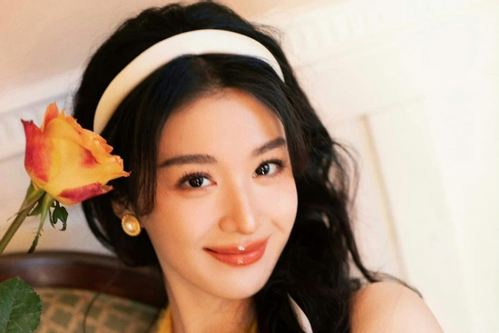 3 con giáp ôm trọn trong tay 300 tỷ vào ngày 5/6/2025, vận đỏ như son, tiền về đầy túi