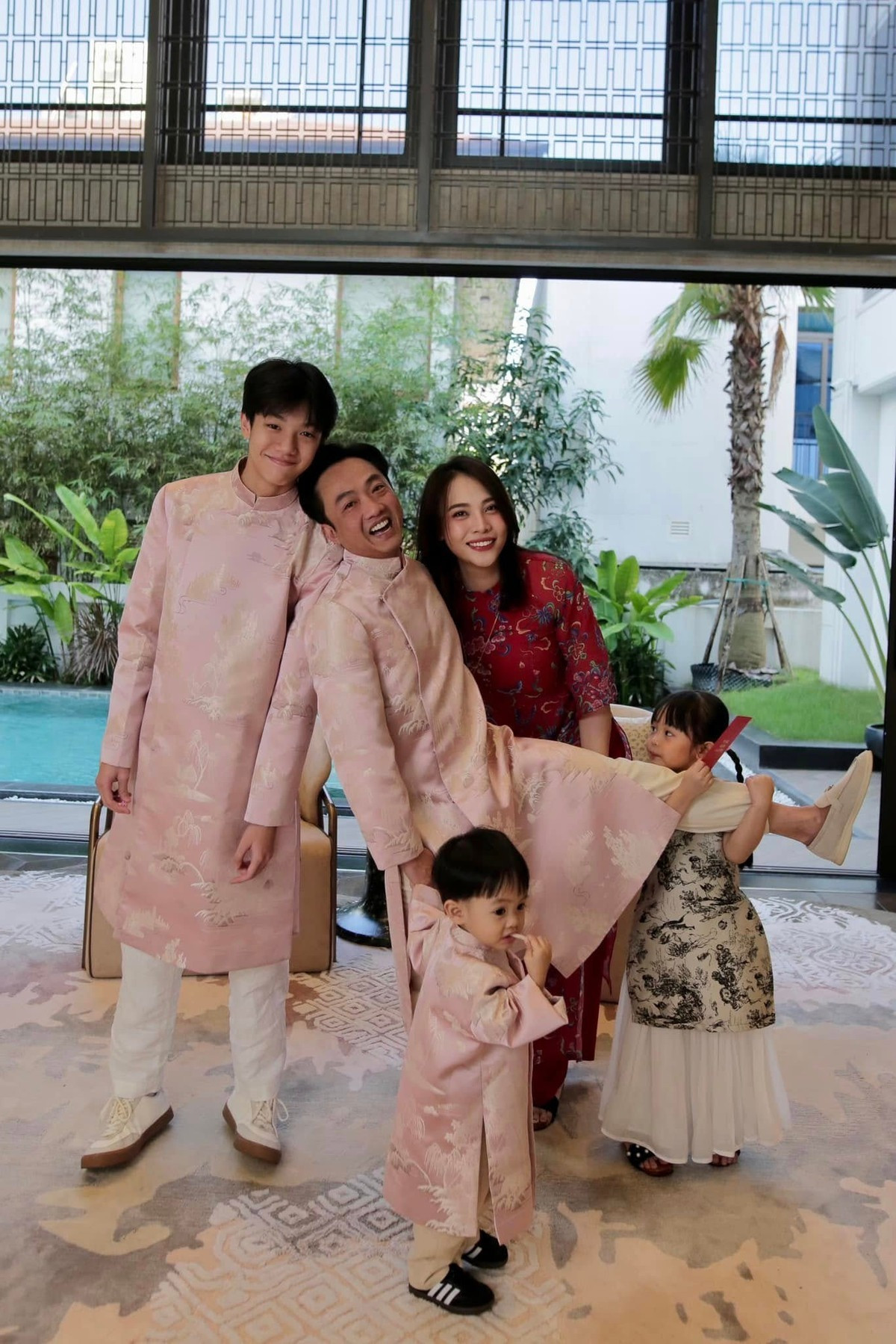 Đàm Thu Trang úp mở sinh thêm con cho Cường Đô La