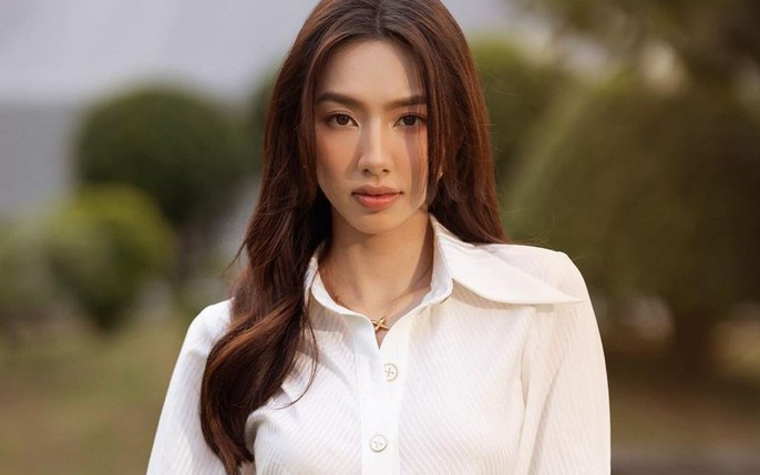 Hoa Hậu Thùy Tiên 'Ngã Ngựa', Đây Chính Là Nàng Hậu Được Săn Đón Nhất Hiện Nay! Áqa- Ảnh 2.