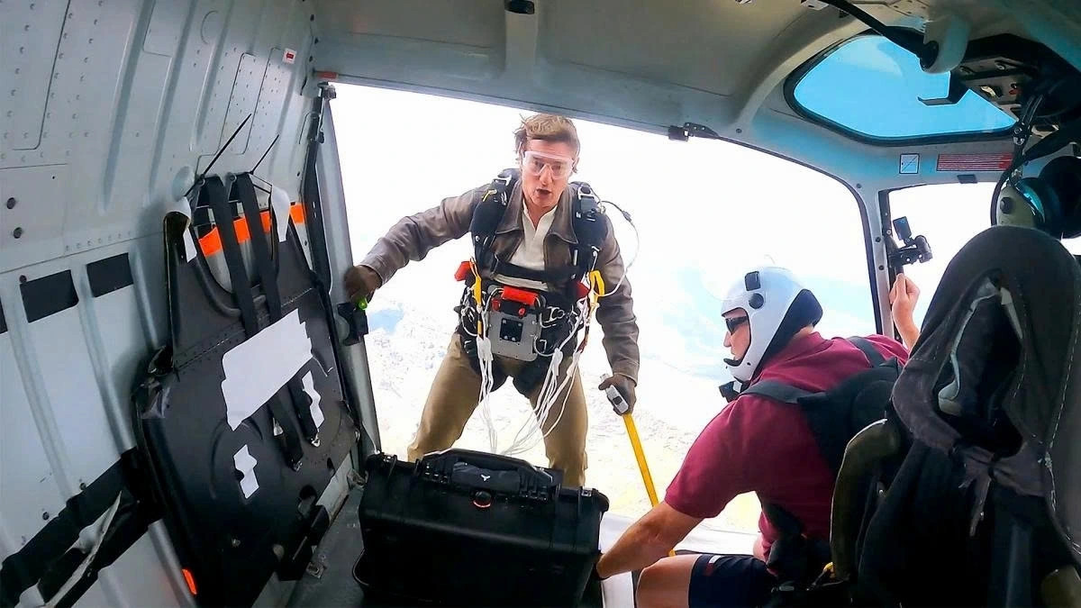 tom cruise dat ky luc guinness the gioi voi 16 lan nhay du trong mission impossible hinh anh 1