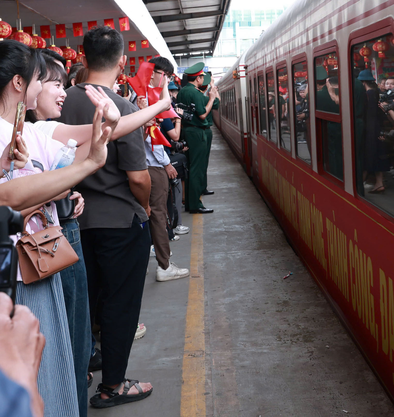 z6678684405589_6a33233a66d0df777670bb09a89188aa copy.jpg