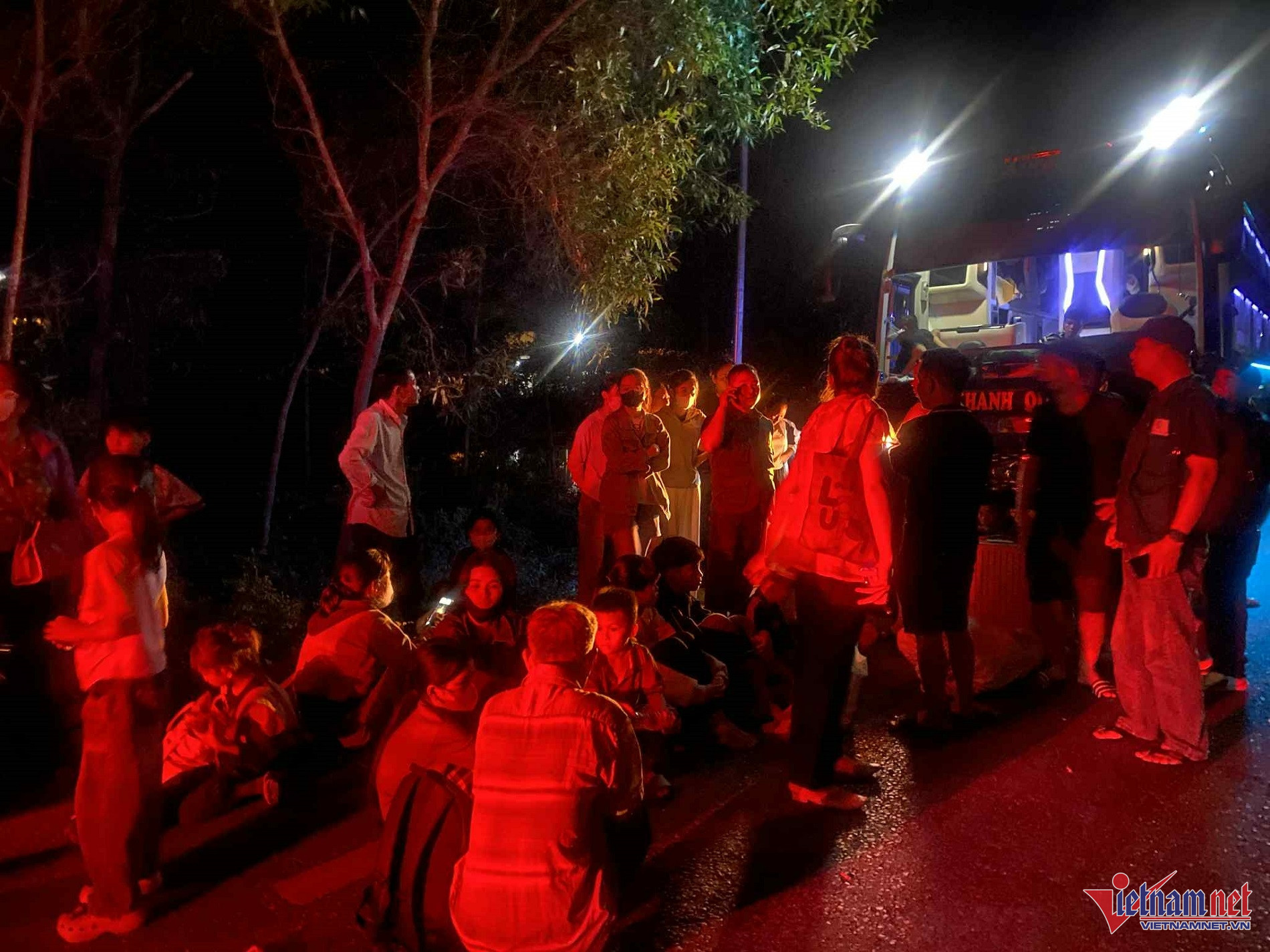 W-tai nạn xe khách (15).jpg