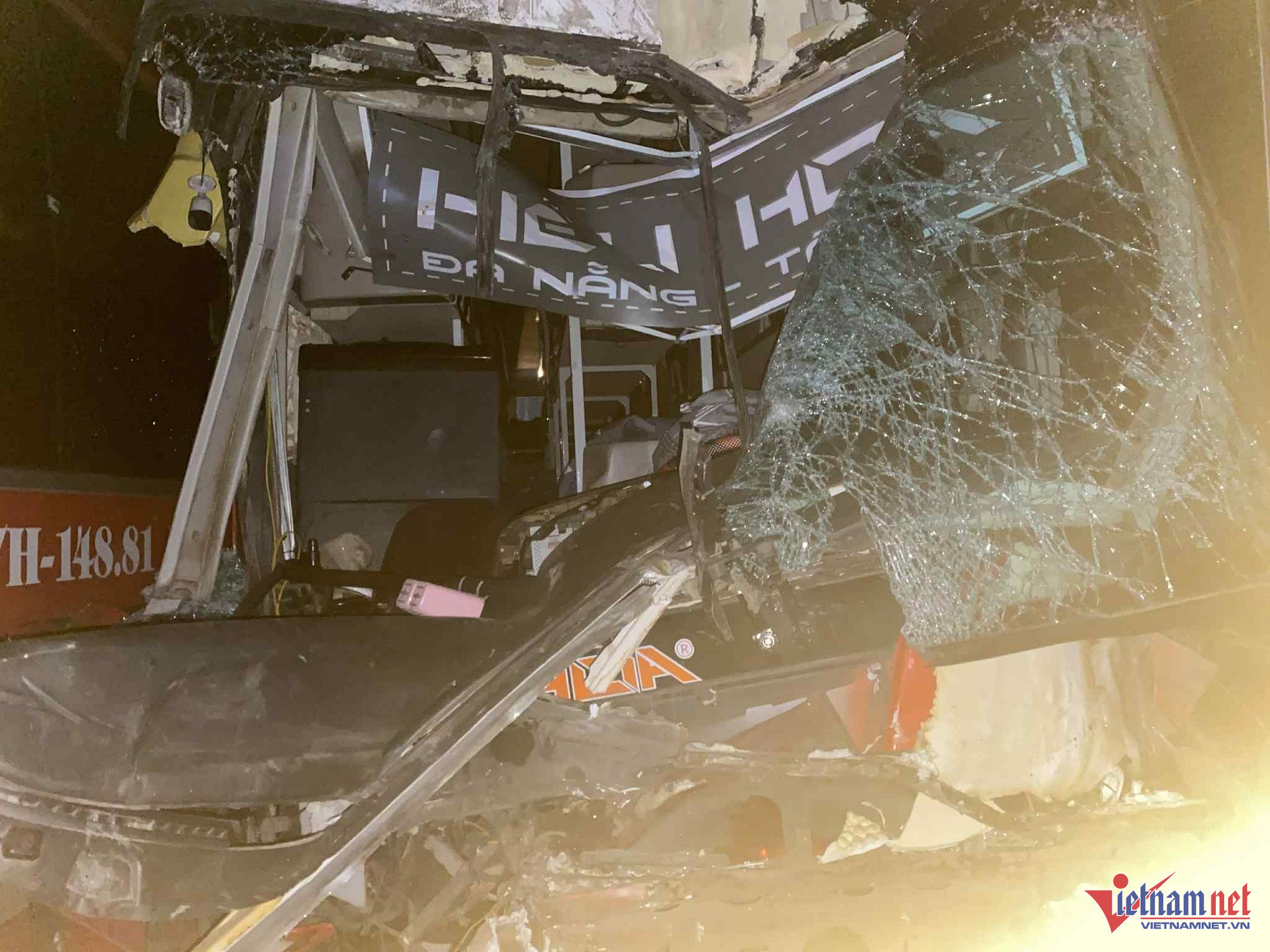 W-tai nạn xe khách (1).jpg