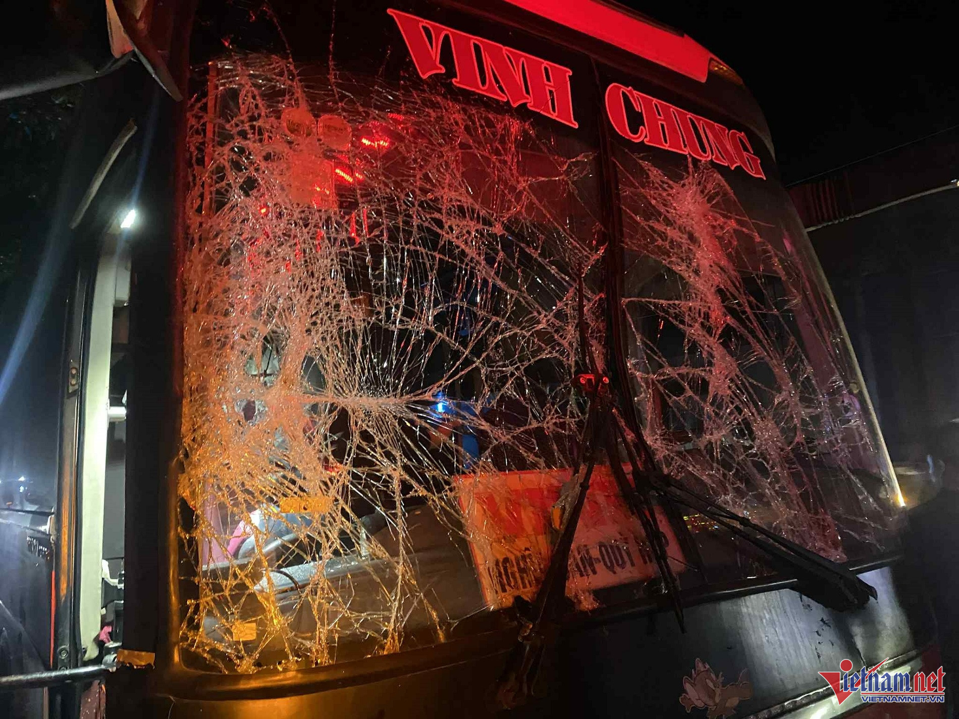 W-tai nạn xe khách (7).jpg