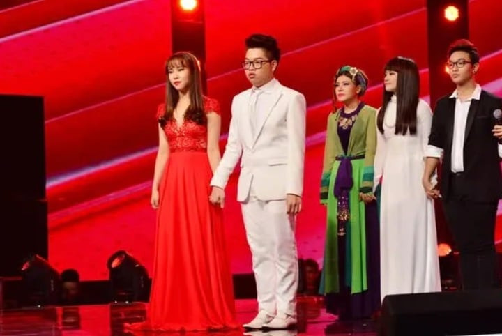 Bảo Uyên gây tranh cãi khi nói bị mất cơ hội làm nghề vì không trở thành quán quân.