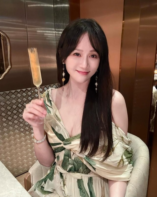 Trần Kiều Ân hé lộ phương pháp làm đẹp trẻ mãi không già Nguy hiểm và đầy đau đớn