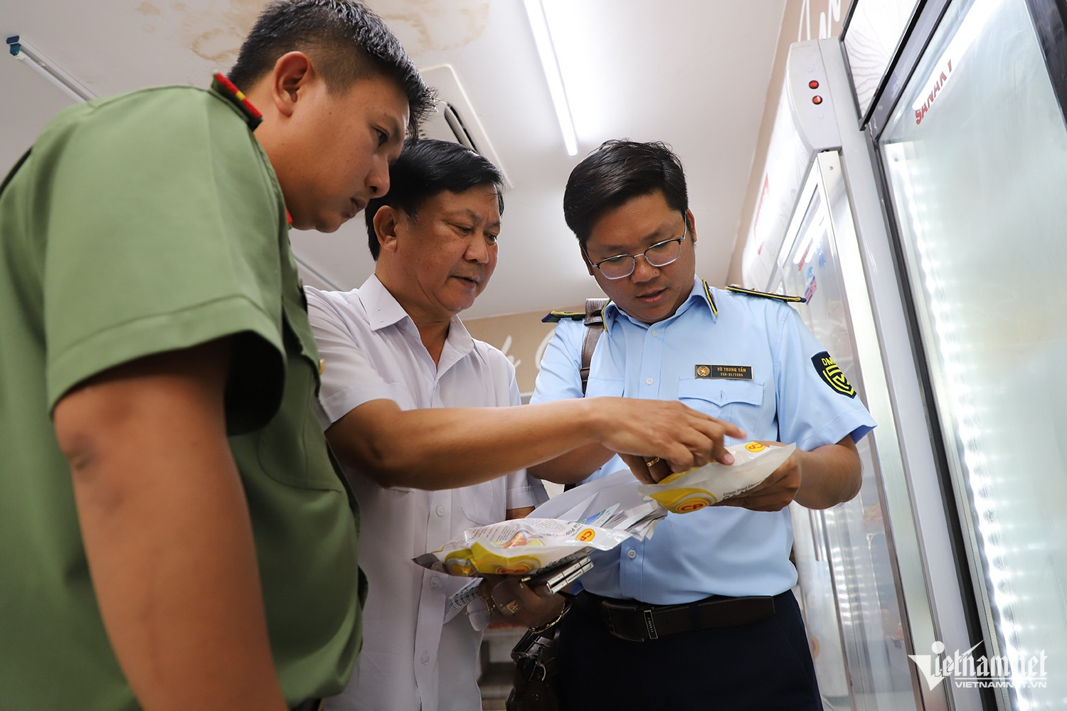 W-Cửa hàng C.P 05.JPG.jpg