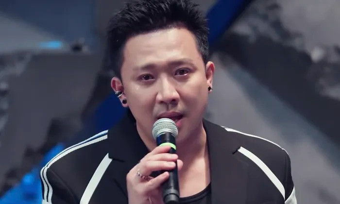 Các em xinh khiến Trấn Thành bật khóc