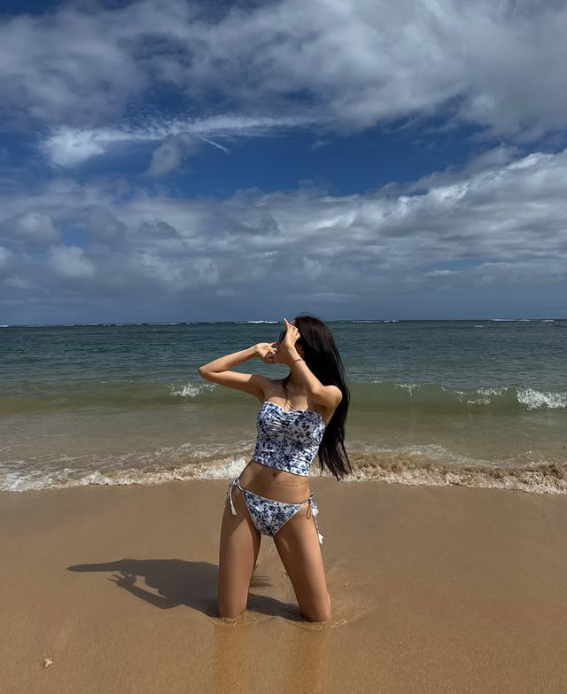Hyomin (T-Ara) Xả Ảnh Bikini 'Đốt Mắt' Khán Giả: Idol U40 Mà 3 Vòng Sexy Cỡ Này! Hyominnn491509734185154571570118829134269953911151482N