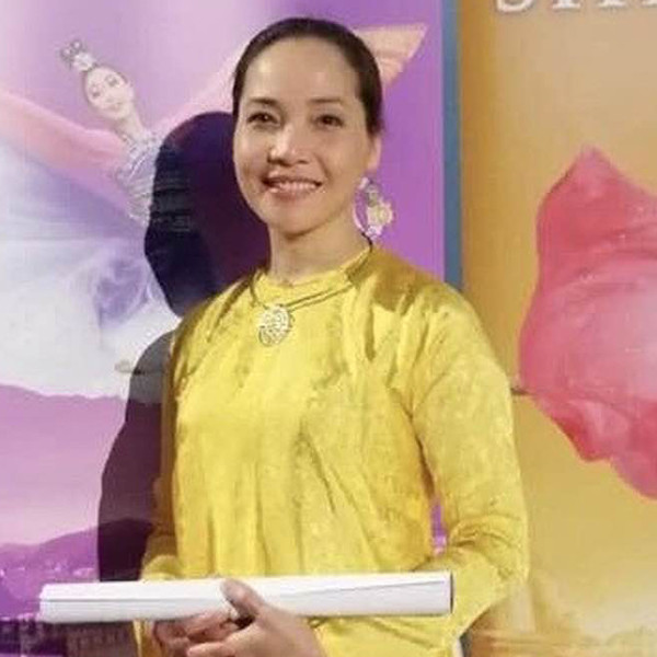 Nhan sắc NSƯT Lê Vi