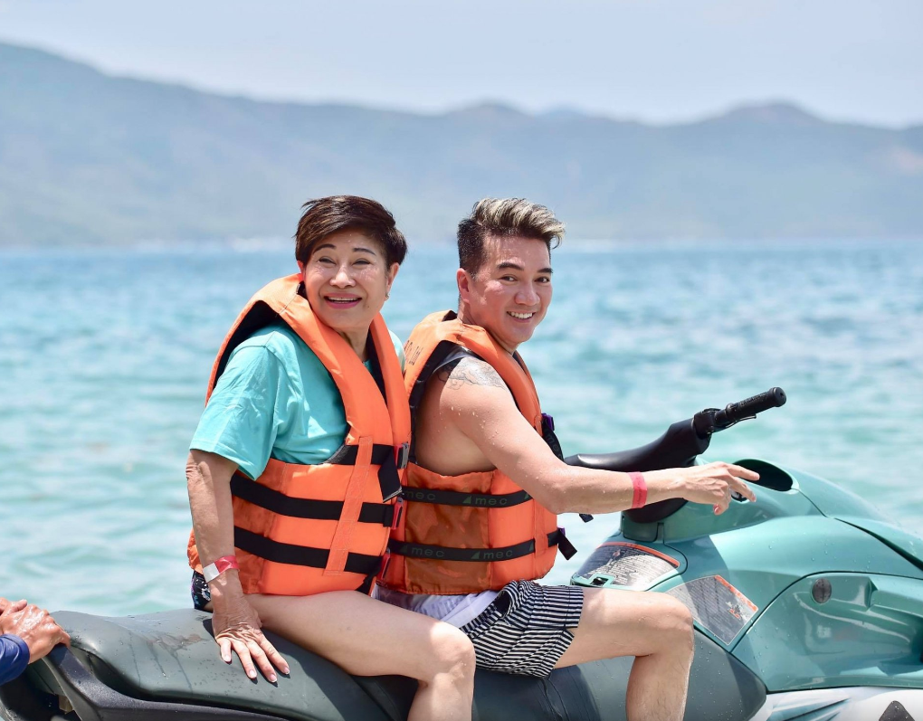 Hiếm hoi tiết lộ mối quan hệ của Đàm Vĩnh Hưng và vợ cũ hơn 17 tuổi sau 4 năm ly hôn - Ảnh 2