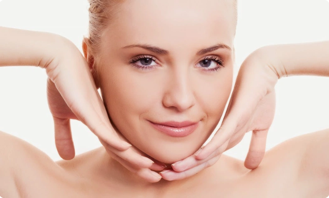 Mẹo massage mặt đúng cách giúp giảm nọng cằm dễ áp dụng hàng ngày - Ảnh 2