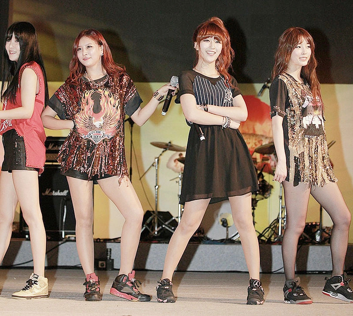 nhung vu tan ra dau long nhat k-pop ra mat an tuong, ket thuc bi tham hinh anh 3