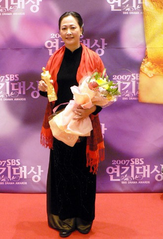 Nữ NSND đóng cô Nết trong 'Bài ca ra trận' giờ diện mạo thay đổi ra sao? - Ảnh 5.