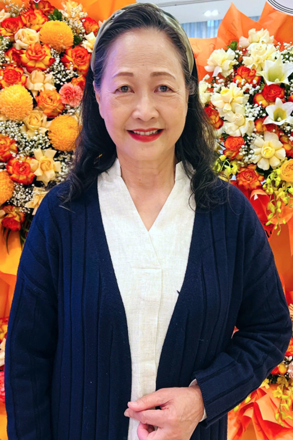 Nữ NSND đóng cô Nết trong 'Bài ca ra trận' giờ diện mạo thay đổi ra sao? - Ảnh 10.