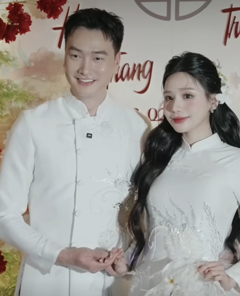 Streamer đình đám thông báo mang thai sau 4 tháng kết hôn bí mật với sao nam Vbiz