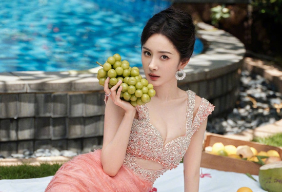 Sau hôm nay, thứ Ba 1/7/2025, 3 con giáp may mắn ập xuống đầu, vàng bạc chất đầy két, ngồi không tài lộc cũng đến